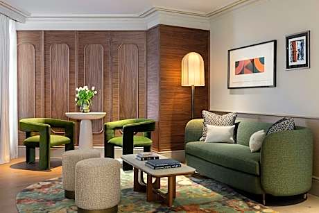 Drawing Room, 2 Bedroom Suite, Bedroom 1: 1 King, Bedroom 2: 2 Twin