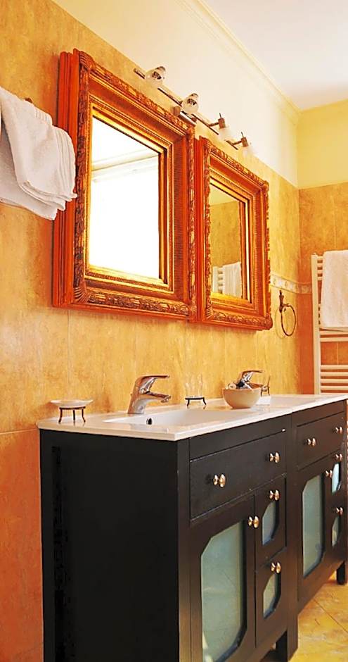 Korina Gallery Hotel