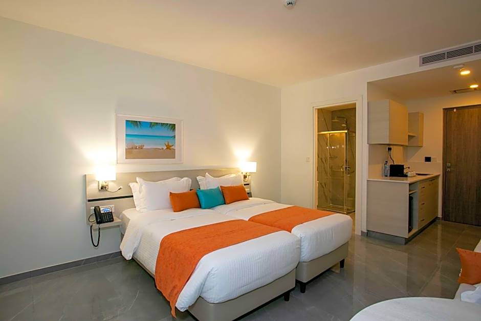 Best Western Plus Larco