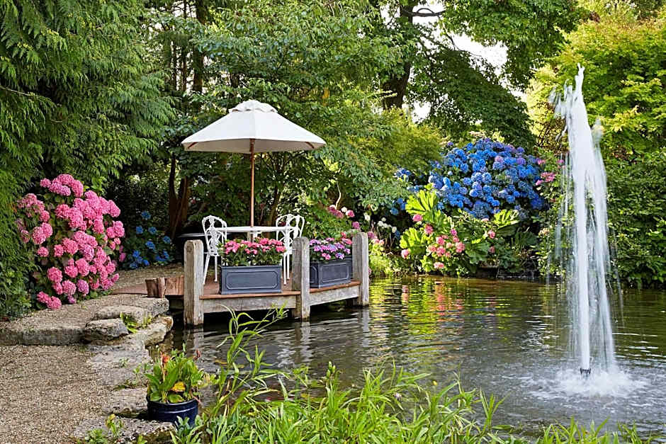 Summer Lodge Country House Hotel
