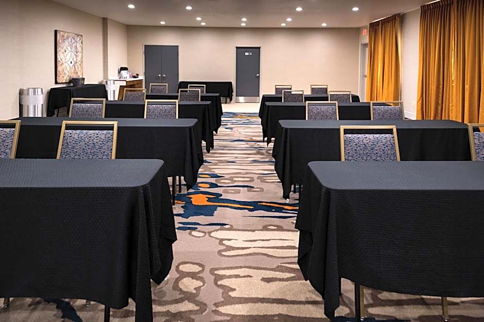 Holiday Inn Express & Suites Alamogordo Highway 54/70 By IHG
