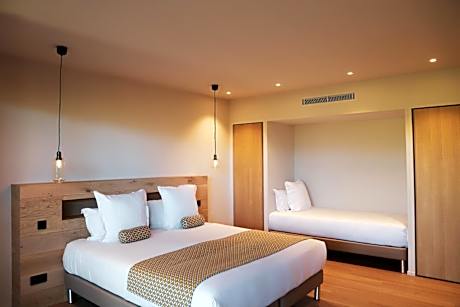 Exclusive Suite 150 meters from the main building