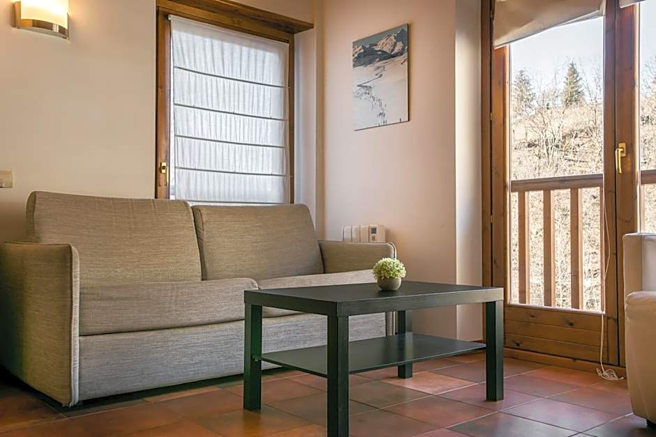 Apartamentos SNO Mont Romies Unhola