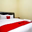 RedDoorz near Tirtonadi Park Solo