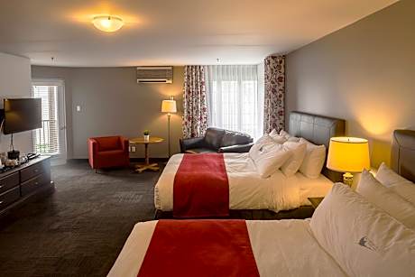 Standard Room with Two Queen Beds with Lake View