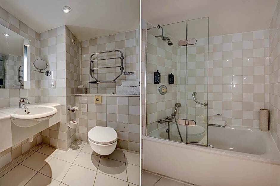 Sunday London Staines-upon-Thames Heathrow T5