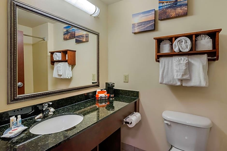 Comfort Inn & Suites Fort Myers Airport