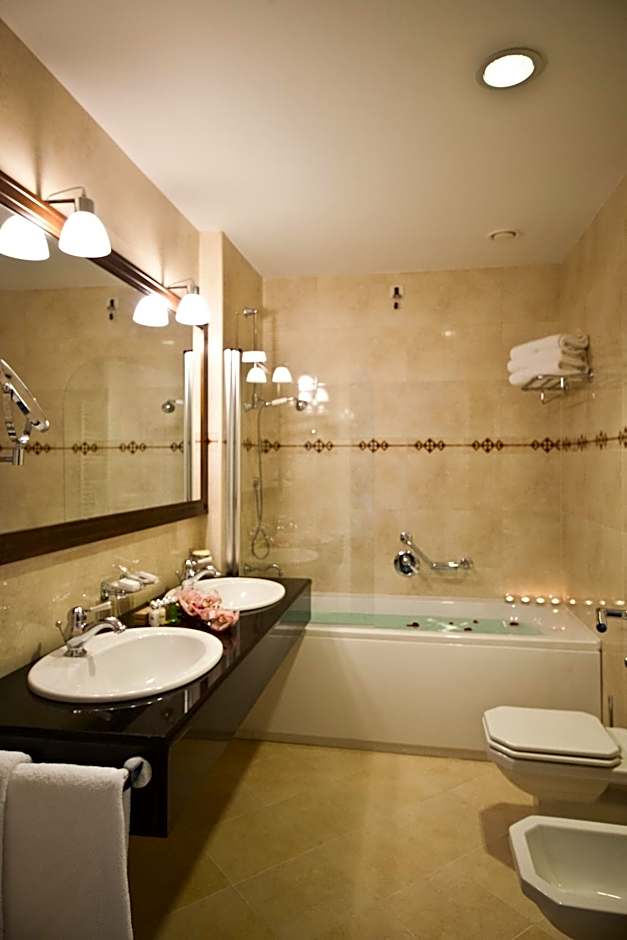 Royal Princess Hotel