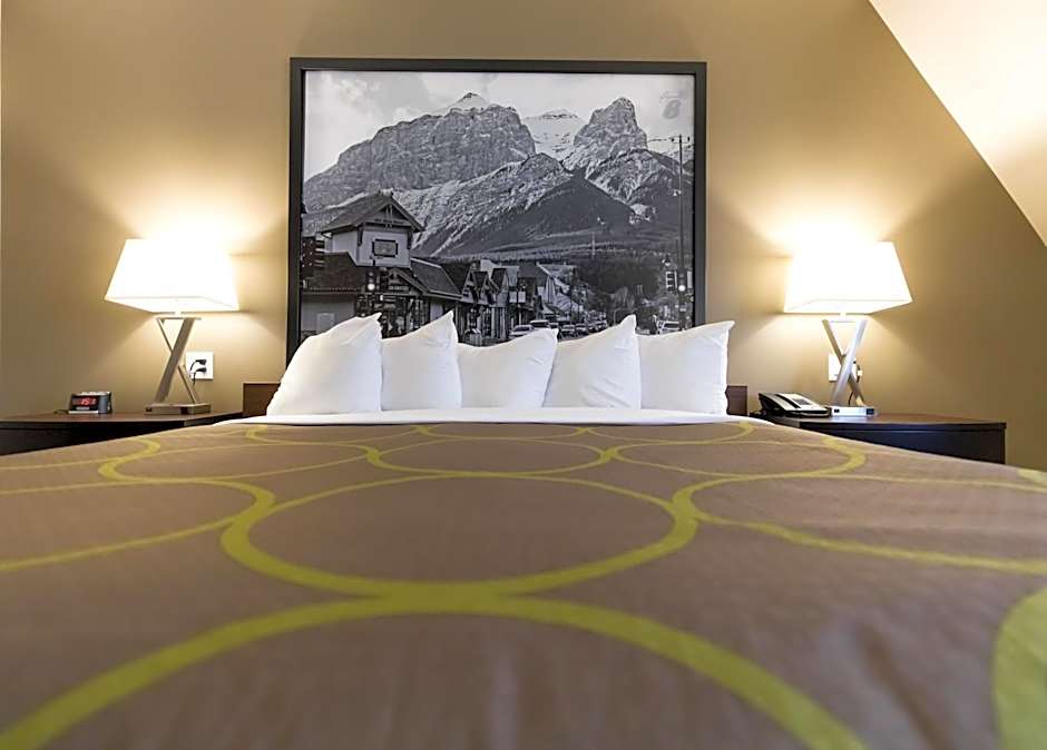 Super 8 Canmore