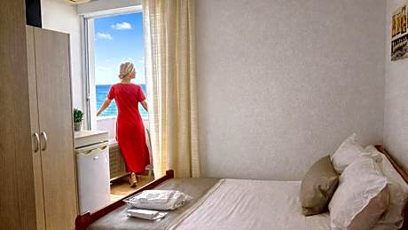 Triple Room with Sea View
