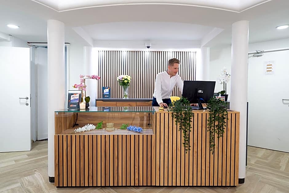 Hotel Le Grand Colombier