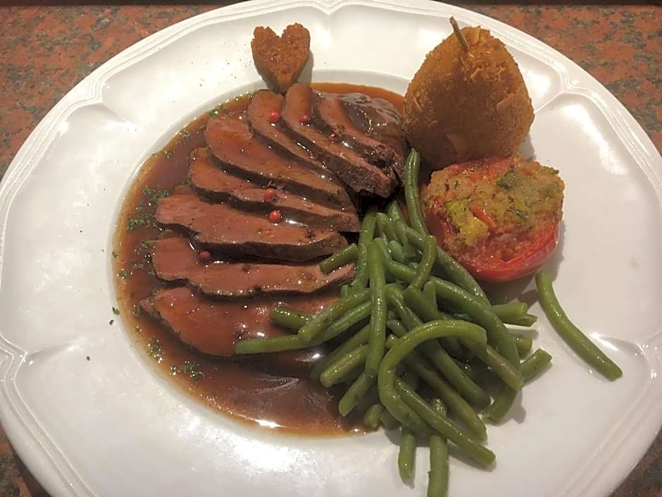 Logis Hôtel - Restaurant Aux Bruyères