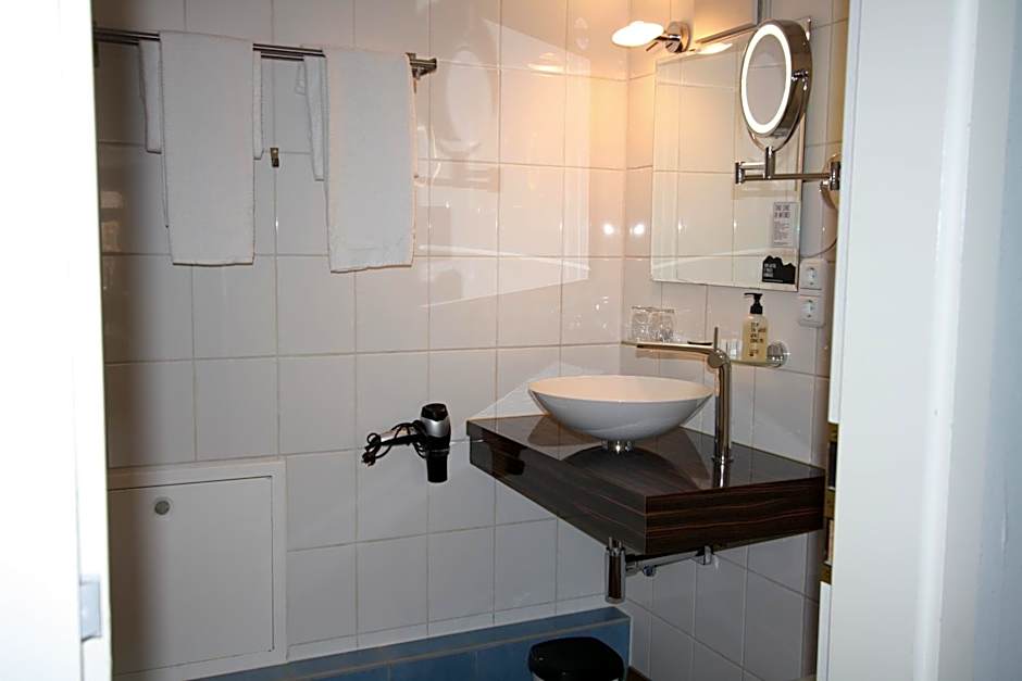 Elements Hotel