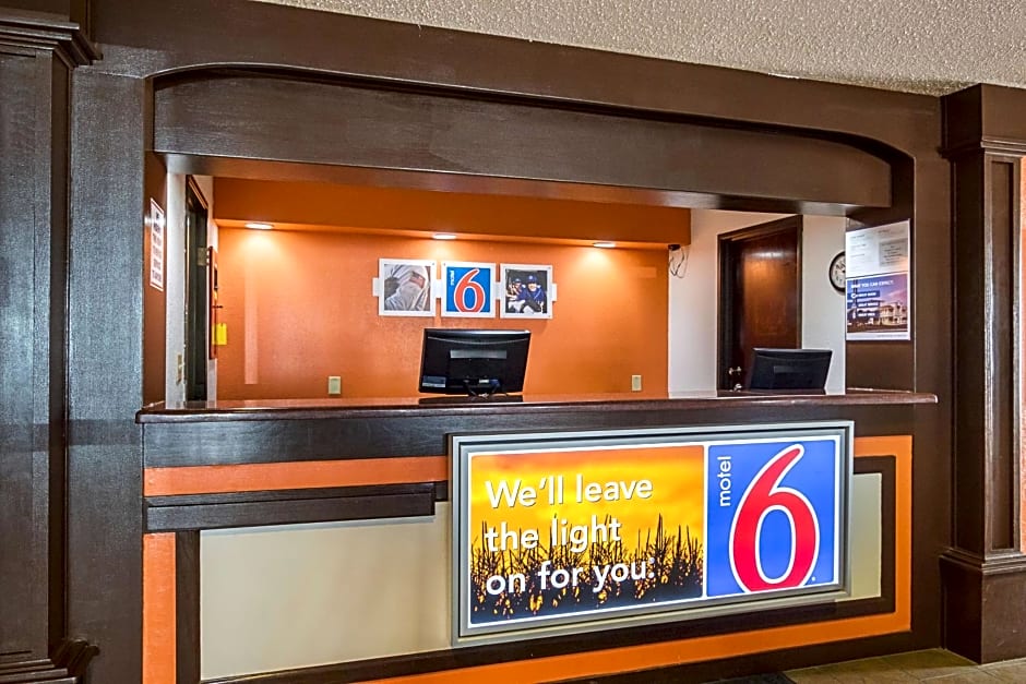 Motel 6 Waterloo, IA - Crossroads Mall - Cedar Falls