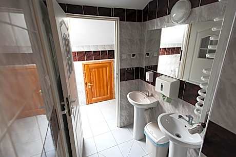 Quadruple Room with Shared Bathroom