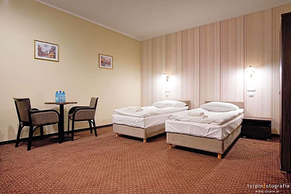 Hotel Lord Krosno