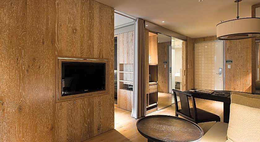 Gloria Residence