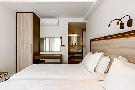 Executive Family Apartment with Jetted Tub