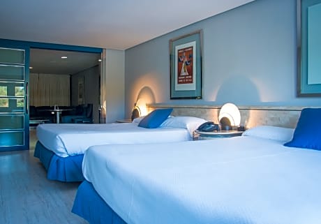 family room-pine dunes san anton views capacity 3