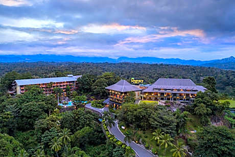 Earl's Regency Hotel