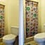 OYO Cameron Historic Hotel Brownsville I-69E