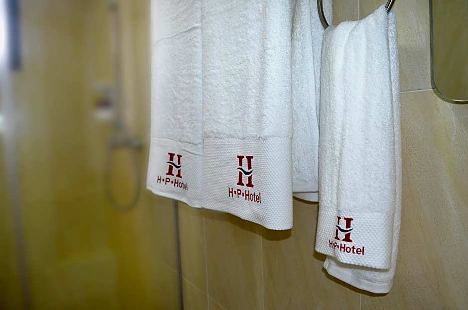 Hillside Plaza Hotel