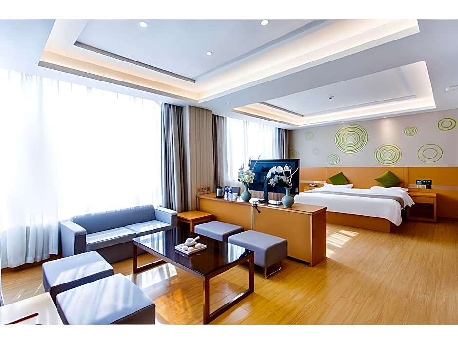 GreenTree Inn Fuyang Linquan County Economic Development Zone Xingye Road Branch