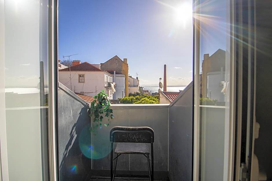 Loios Studios and Apartments