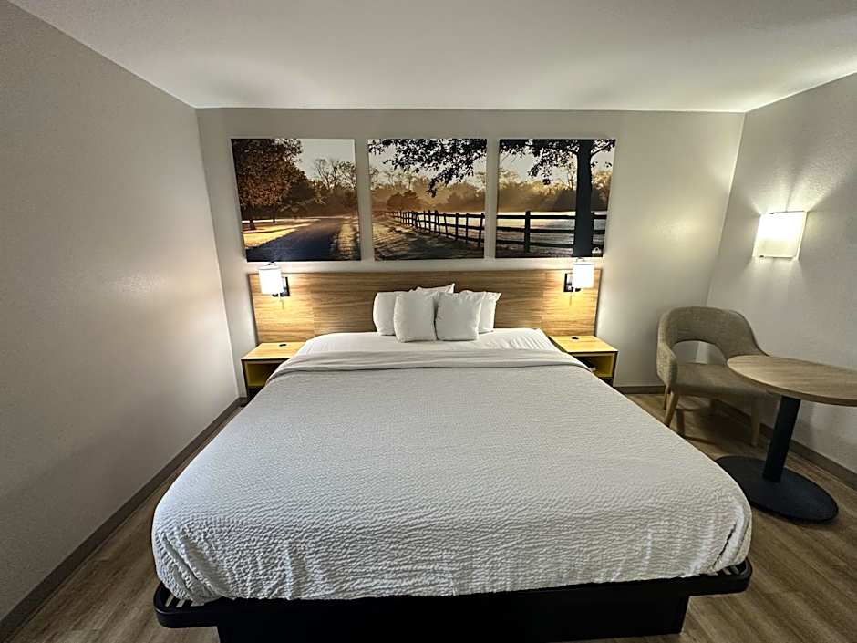 Days Inn by Wyndham Adel