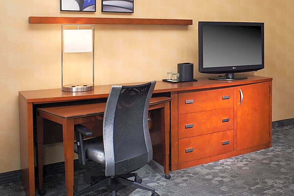Courtyard by Marriott Lexington North