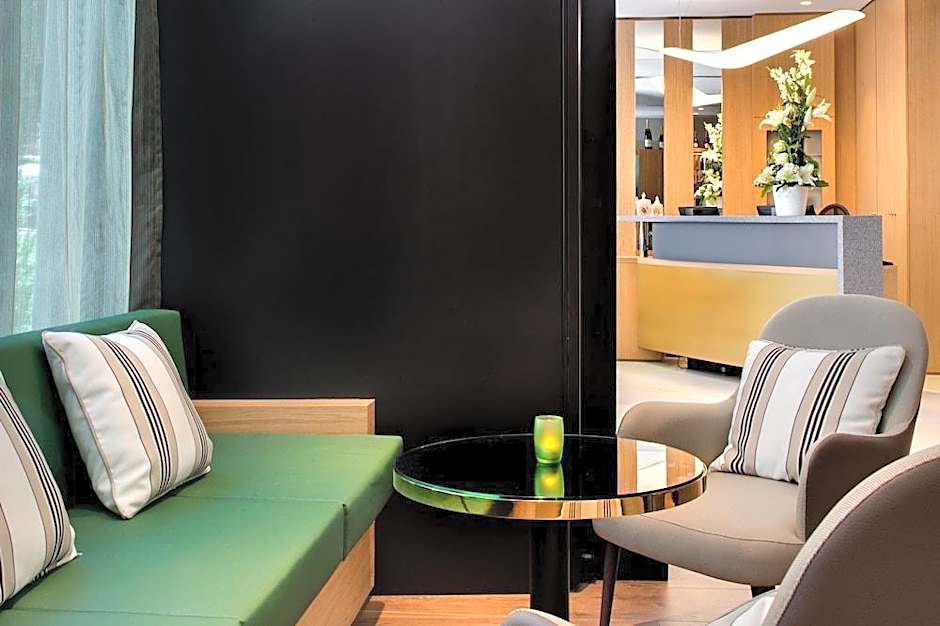 Kyriad Paris Xv Lecourbe