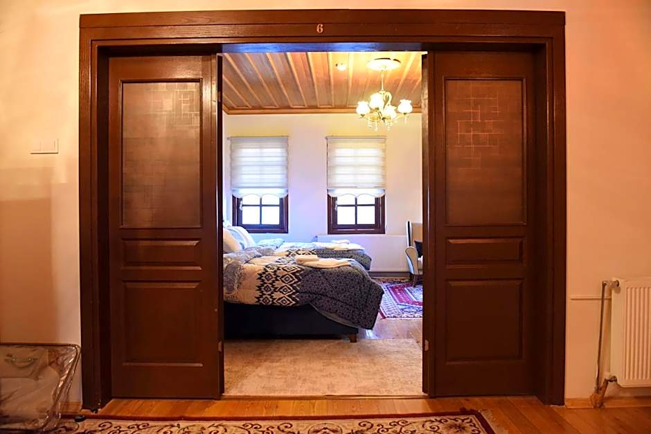 ÖZ Butik Otel Antik Kent Myrleia