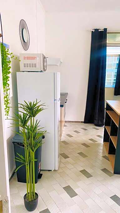 Urban Zen Appart Spacieux studio atypique avec bain a remous proche de tout