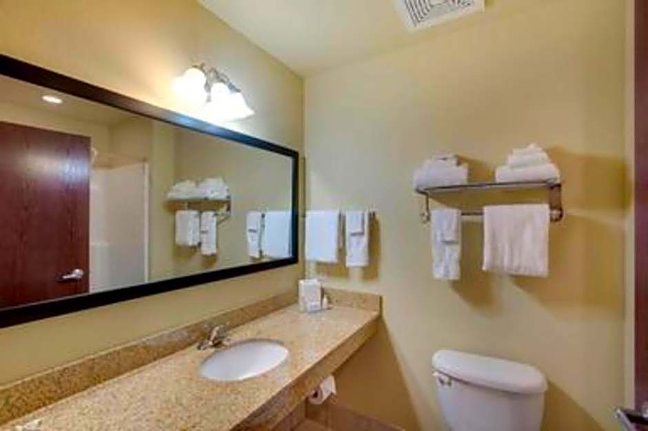 AmericInn by Wyndham Oshkosh