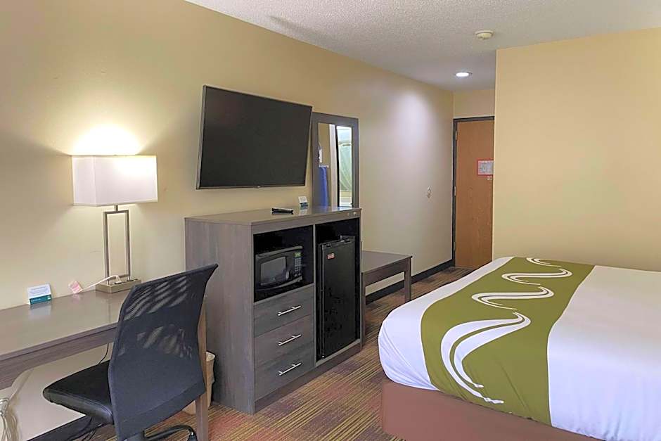 AmericInn by Wyndham Fort Atkinson