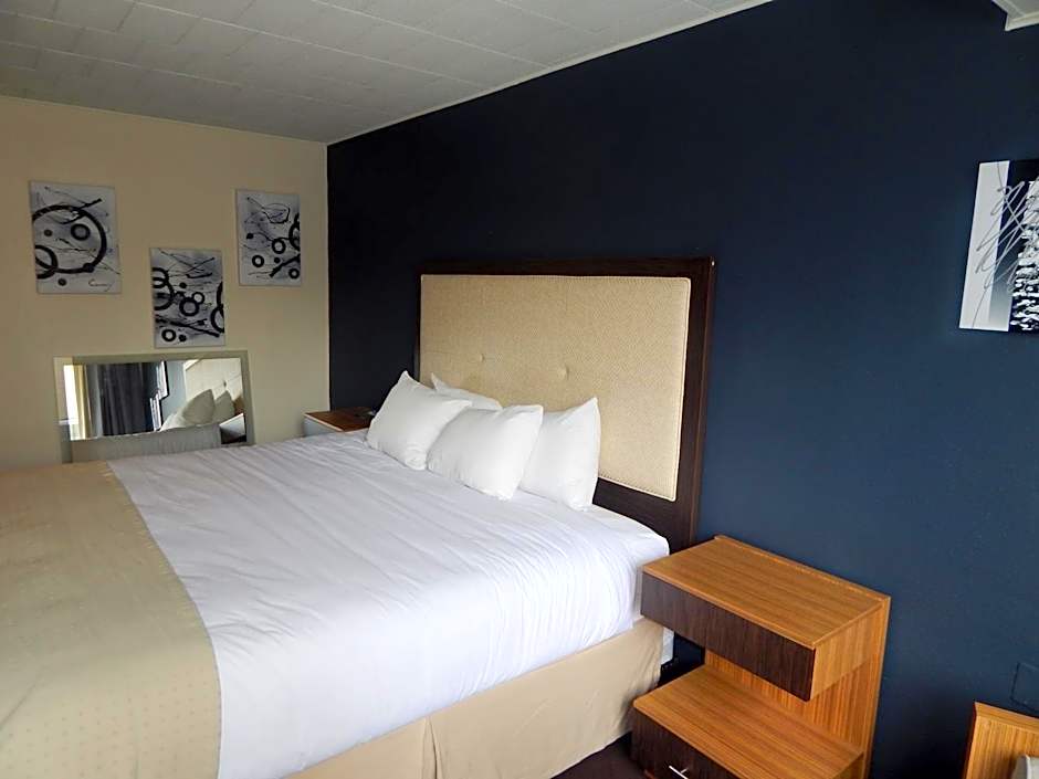 Ramada by Wyndham Beaver Falls