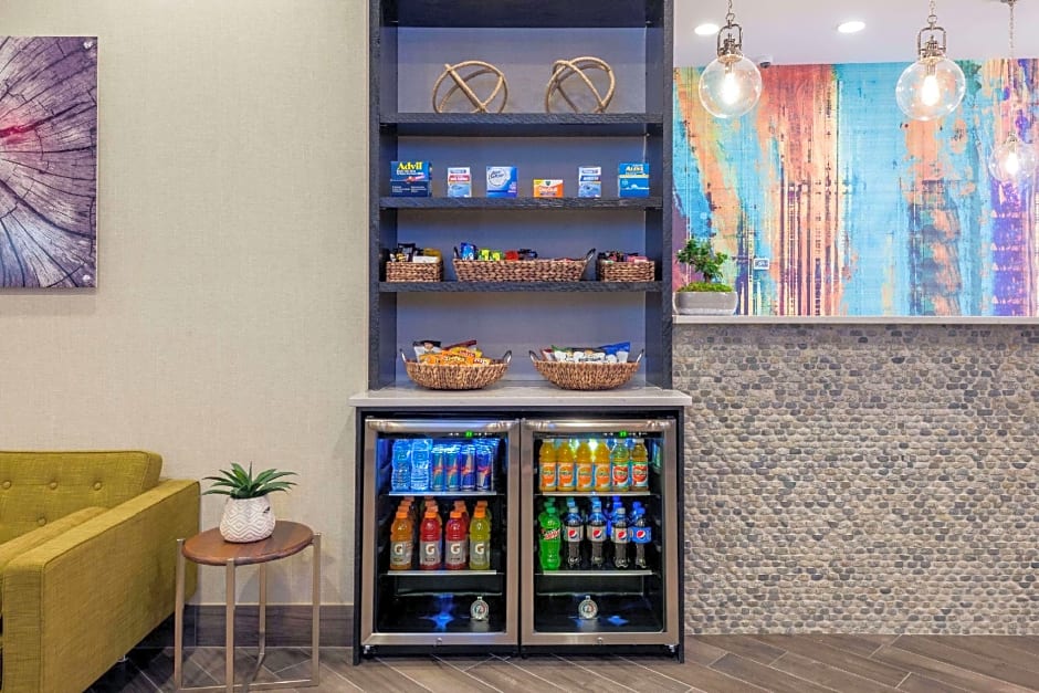 Wyndham Garden LaGuardia South