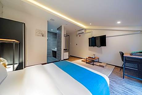 Dono Oriental Suite - Haengridan Street View