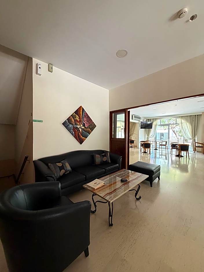 Paradise Hotel