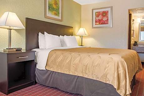 KING BED ROOM