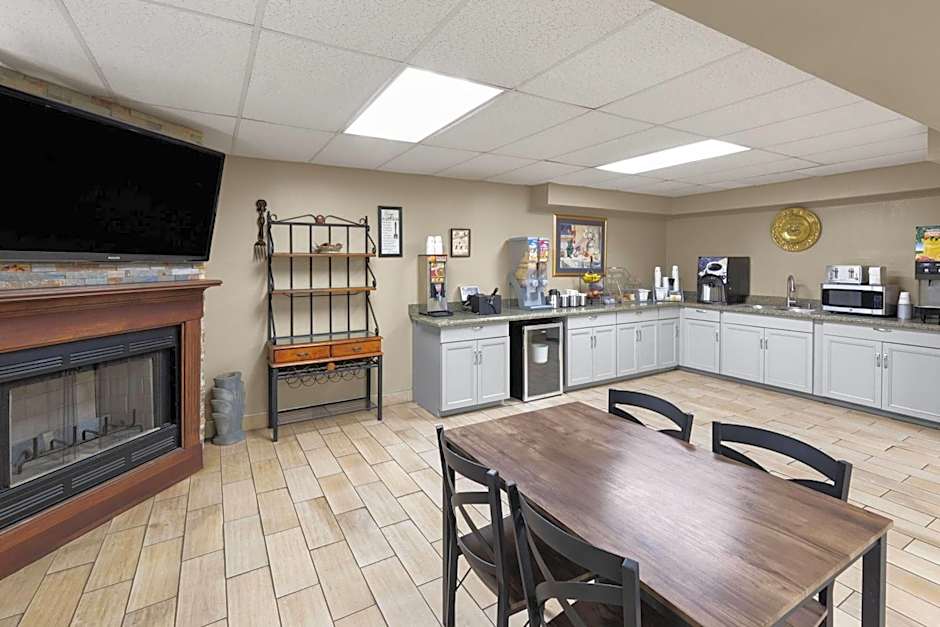 Super 8 by Wyndham Shepherdsville