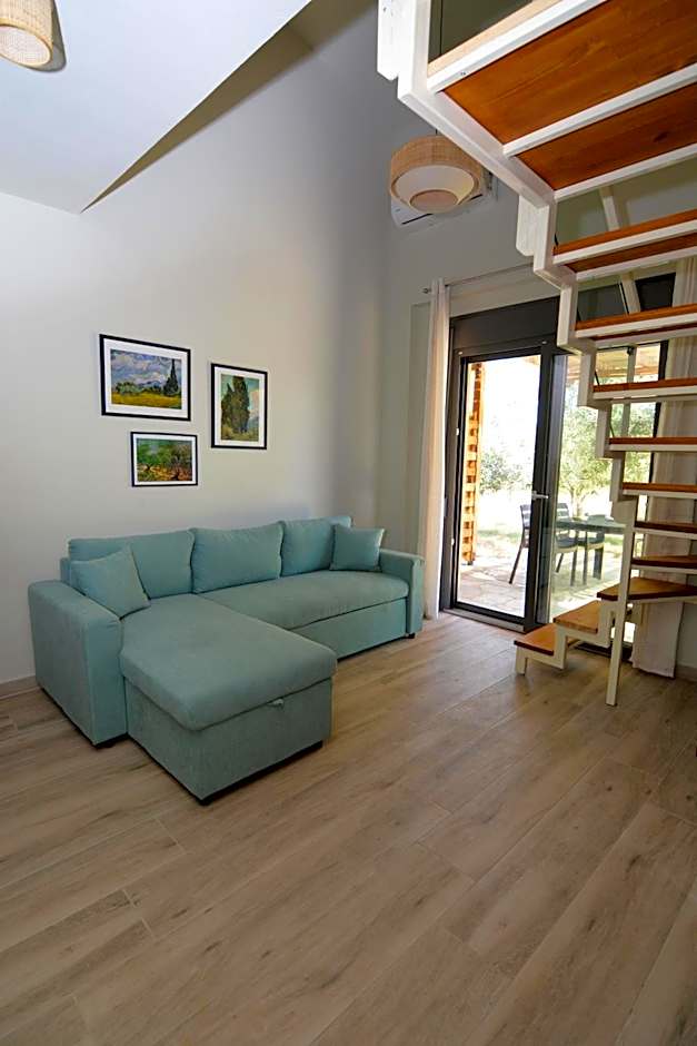 The Thassian Yard Houses