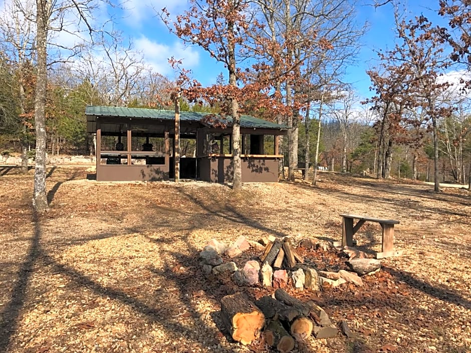 Norfork Lake Ozark Mountain Lodge