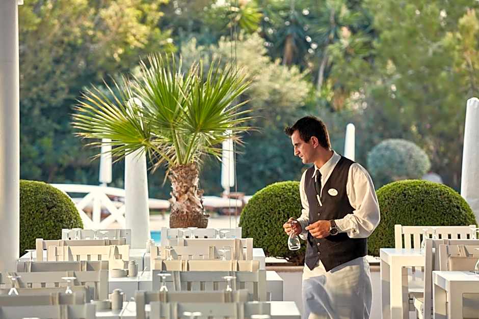 Grecian Park