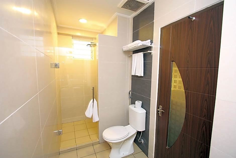 1 City Hotel