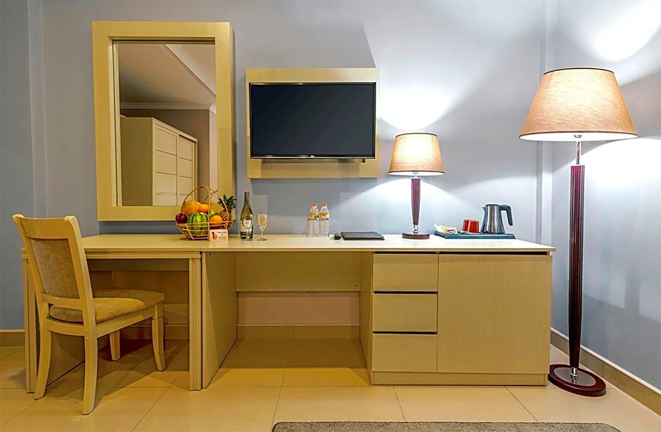 Tilko Jaffna City Hotel