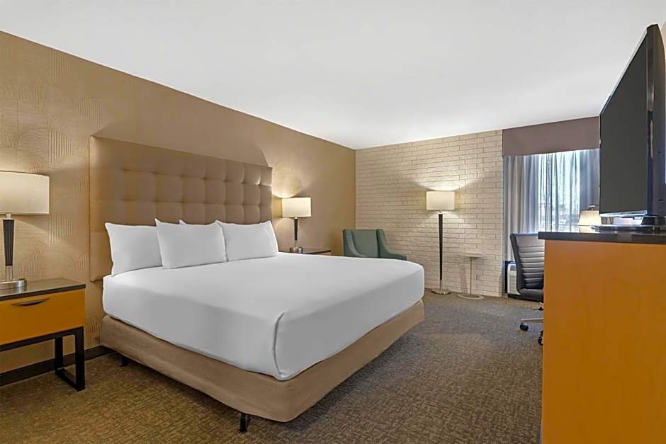 Drury Inn & Suites Joplin