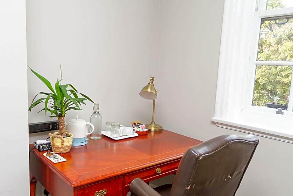 The Captain Cook Inn