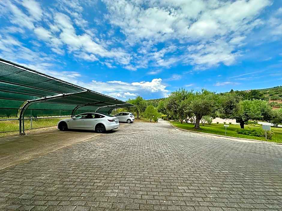 Agrili Apartments & Rooms