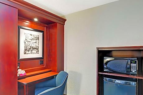 Room with Two Queen Beds - Non-Smoking